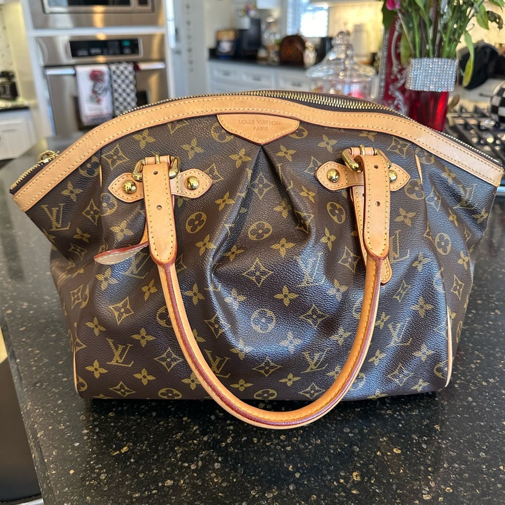 AUTHENTIC Louis Vuitton Tivoli Handbag Gm